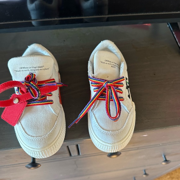 OFF WHITE MONSTER TODDLER SNEAKERS (8c) - Picture 2 of 9